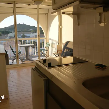 Capnat - Village Naturiste - Port Soleil - Le Capri Sun אגדה